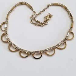 Costume Jewelry Necklace 