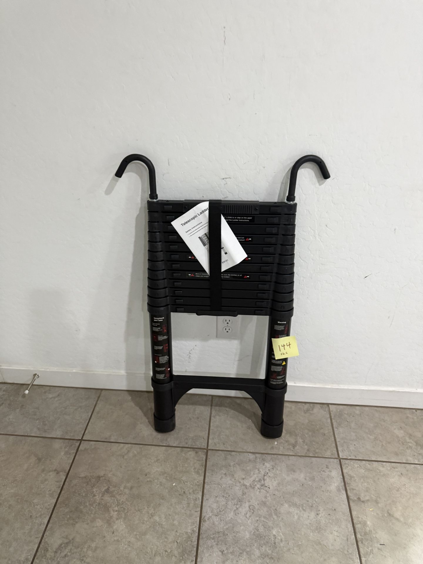 Telescopic Ladder - heavy duty model - L144 - 12.5 feet 