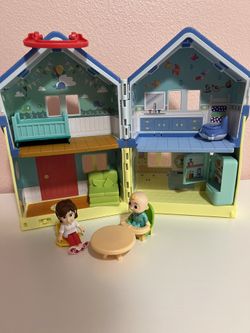 CoComelon Deluxe Family House Action Figure Set, 11 Pieces