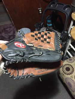 Baseball glove