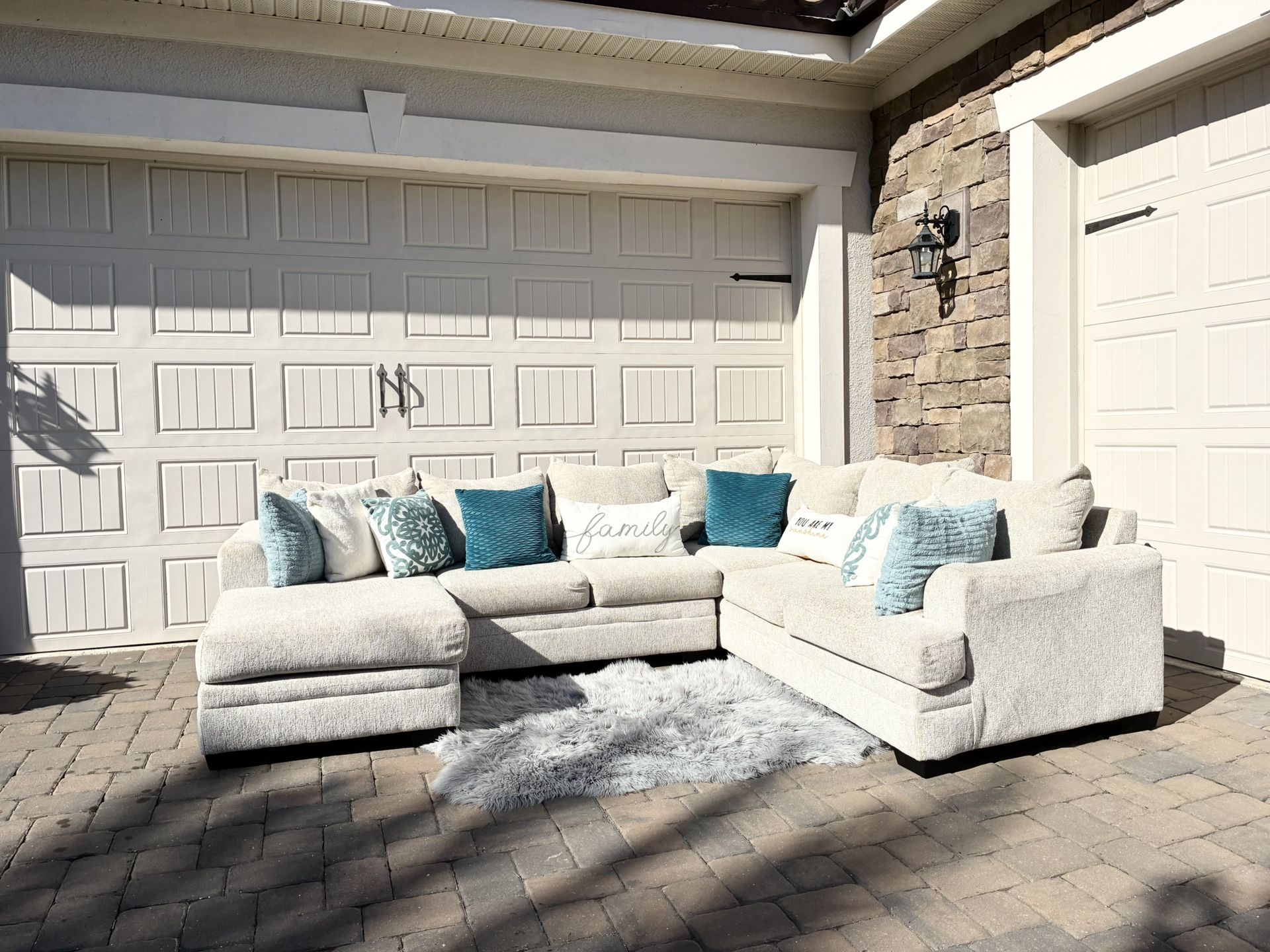 Gorgeous U Shape Sectional Couch 