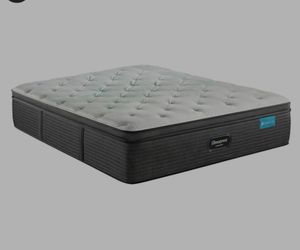 QUEEN Beautyrest Pillow Top Mattress