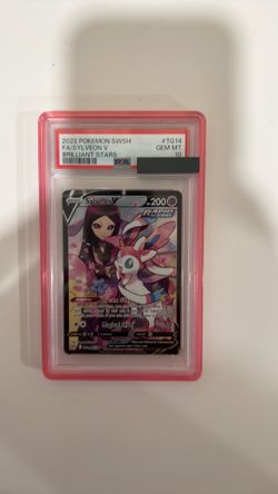 PSA 10 Sylveon V