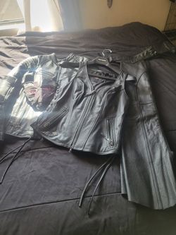 Harley Davidson Women's Leathers Sizes Med , Chaps Size Lg