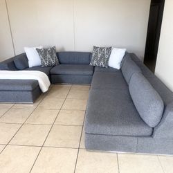Like New Light Gray Modular Sectional-FREE DELIVERY 🚚 