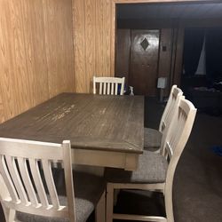 Ashely Furniture 6 Seater Dining Room Set 