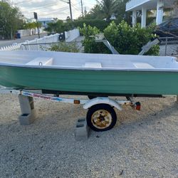 Boat with Trailer comes with mariner 8 hp outboard