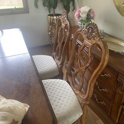 6 Dining Chairs 