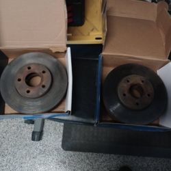 2010 - 2014 Ford focus front and rear rotors used still tons of life left all 4 $25