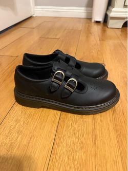 Dr. Martens Mary Jane size 6M / size 7.5 women