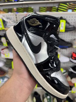NIKE AIR JORDAN 1 MID SE 'BLACK METALLIC GOLD' SNEAKERS SIZE 5.5 USED ENTRUPY VERIFIED