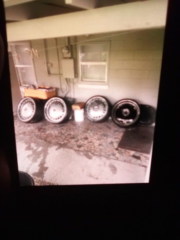 24 Inch Dub Spinners