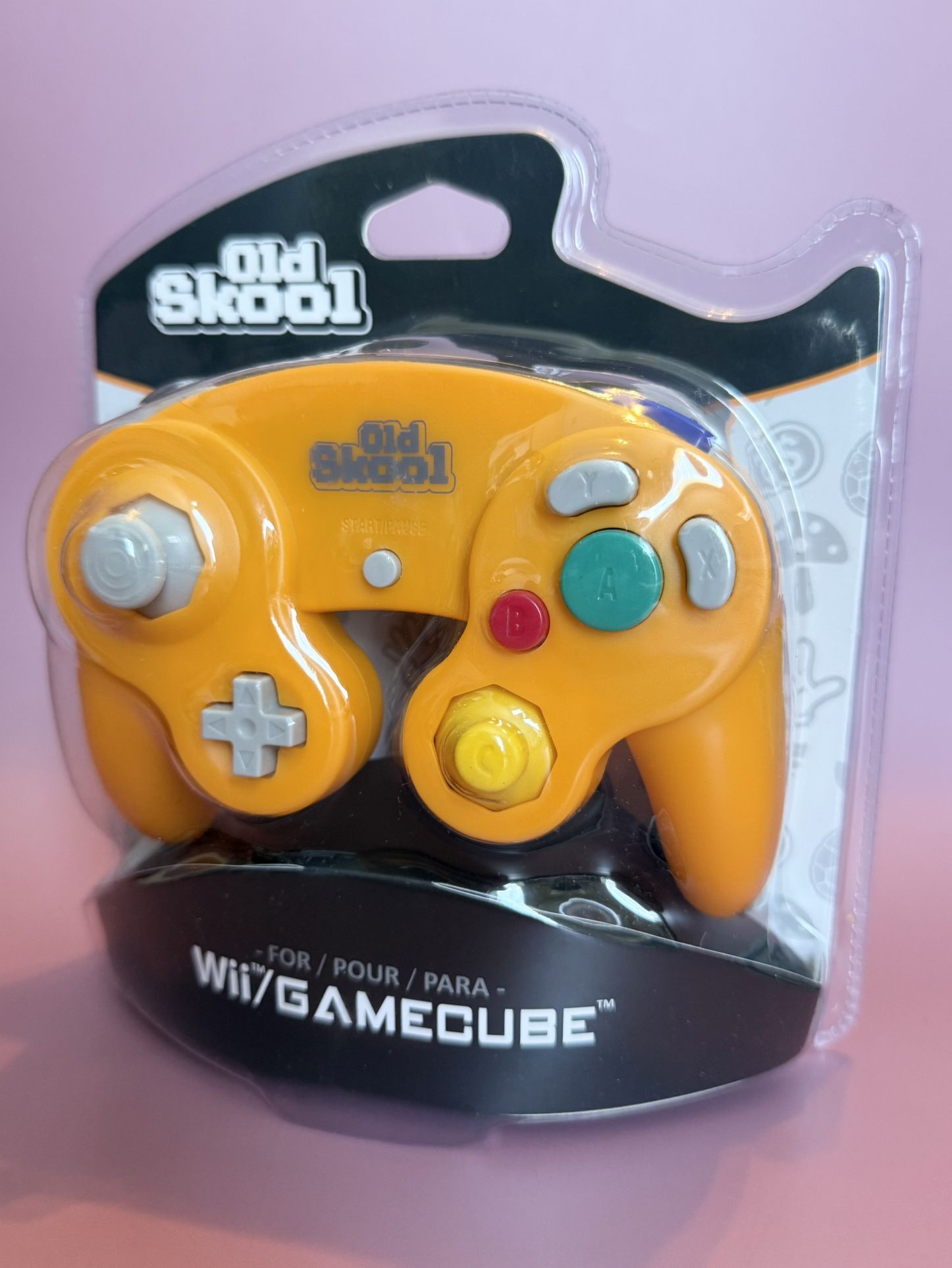 NEW. Old Skool Dual Analog Controller for Nintendo Game Cube & Wii - Orange