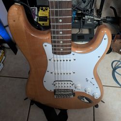 Squier Straocaster Natural
