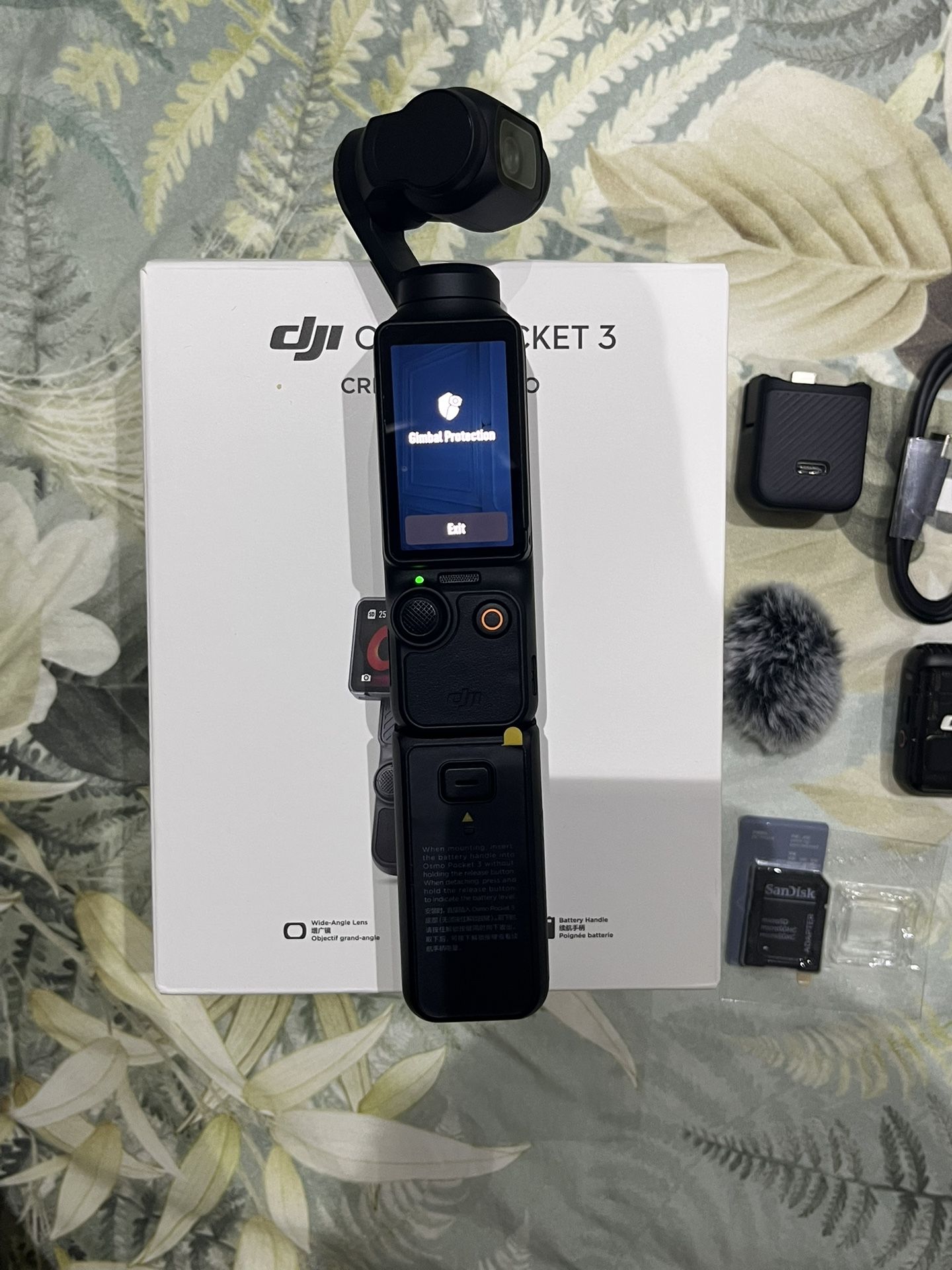 DJI Osmo Pocket 3 Creator Combo