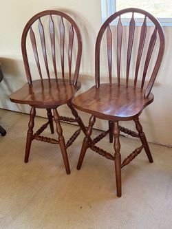 Set of 2 Vintage Wooden Swivel Windsor Barstools / Counter Chairs