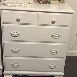 White 4 drawer dresser