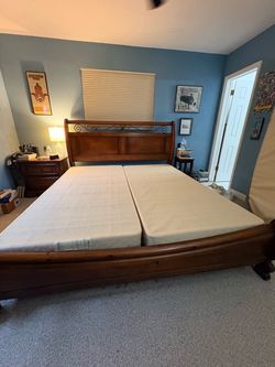 King Size Wood bedframe