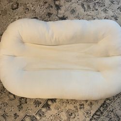 Snuggle Me Infant Lounger - Color white 