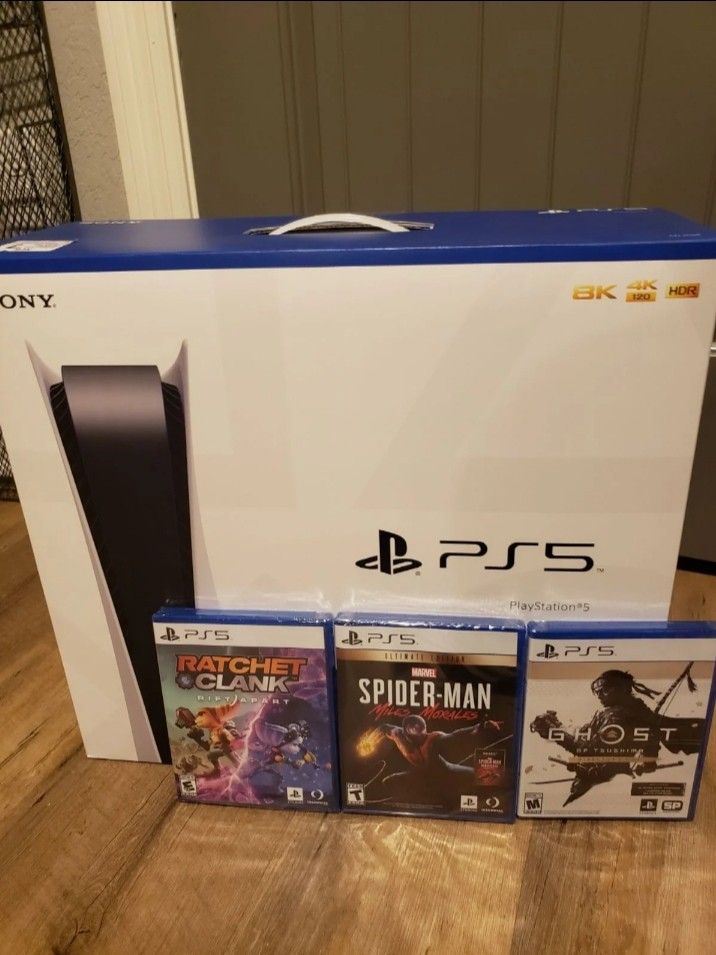 PlayStation 5 White 825GB Bundle