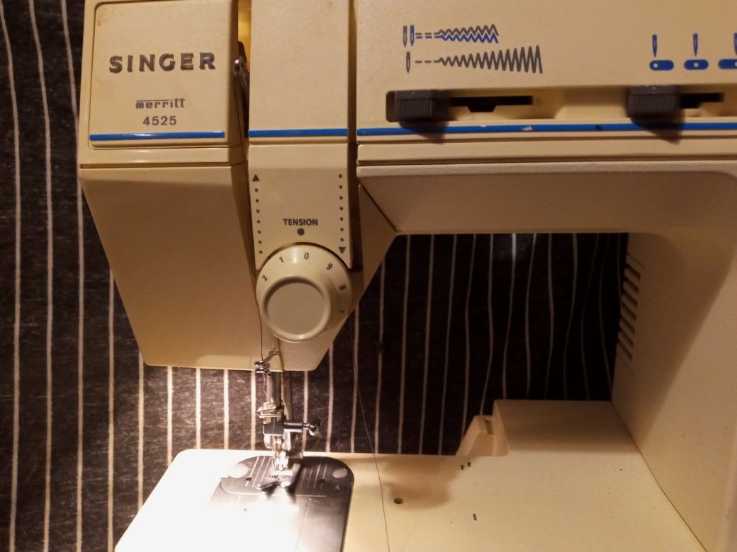 Singer Sewing Machine