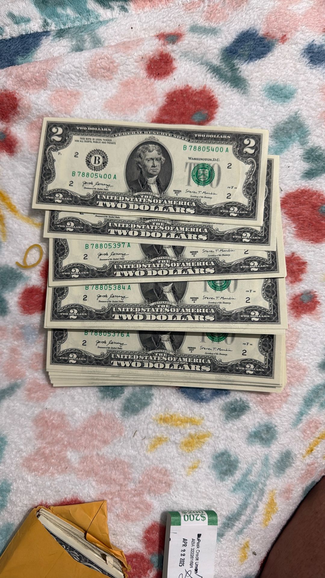 Two Dollars Bills En Secuencia Nuevos