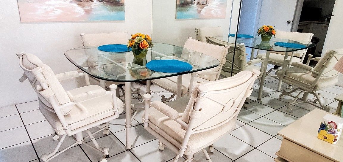 Table 4ft X 4ft With Rolling Swivel Chairs