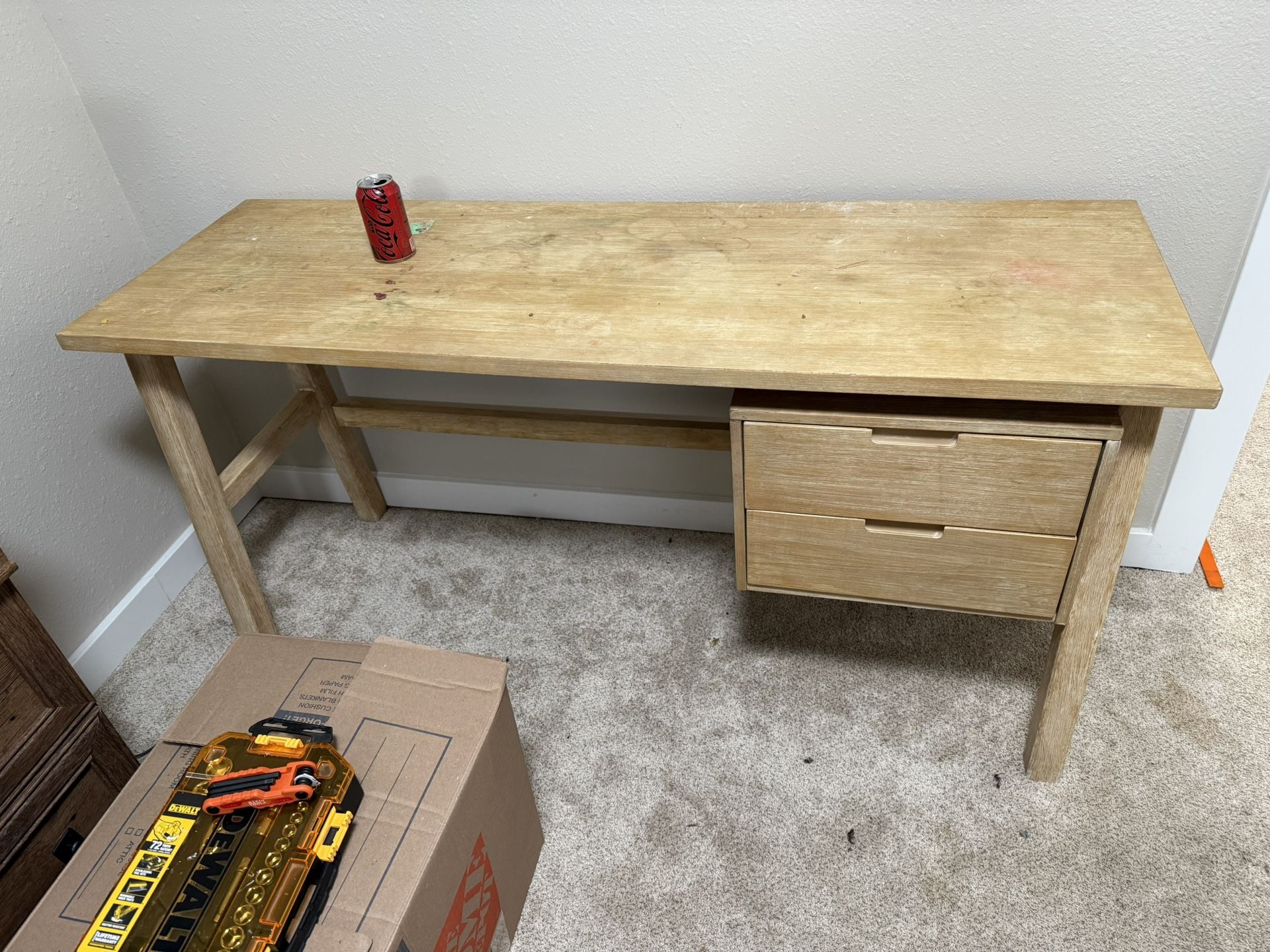 Free Desk
