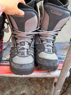 Vans World Trouver Snowboard Boots size 11