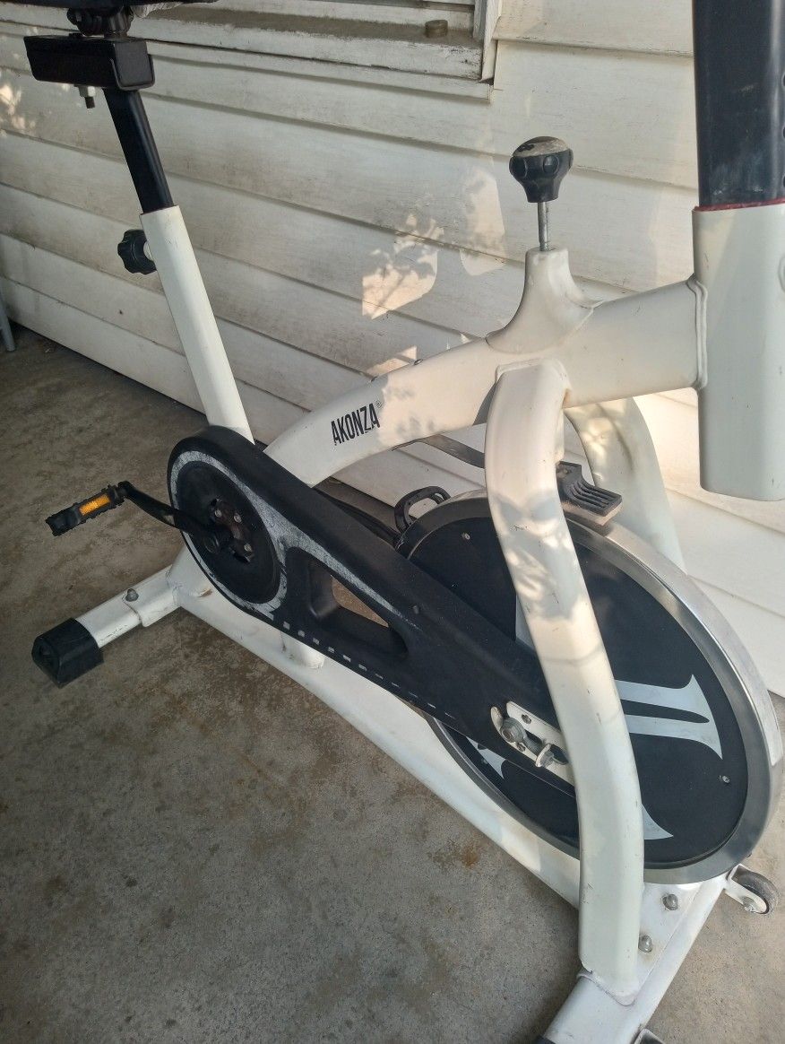 FREESTYLE Exercise Bike
