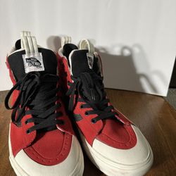 Van’s Off The Wall Red/Black/White High Top Suede Mens 9.5 Or Women’s 11 Model 721454 Great Condition 
