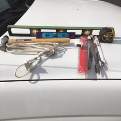 A-24”MAYES LEVEL A 9”MAGNETIC LEVEL A 16OZ BALL PEIN HAMMER A 12’foot CORD 6-SAWZALL BLADES STANLEY FAT MAX 25’FOOT TAPE MEASURE $25.00