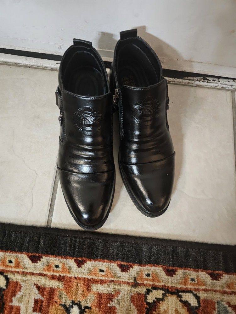 MEN'S DRESS BOOTS HALF ANKLE SIZE 9 COLOR BLACK