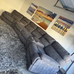 * Like New * Ashley Furniture Electric Movie Style Theater Recliners USB Ports Cup holders ( Free Delivery )