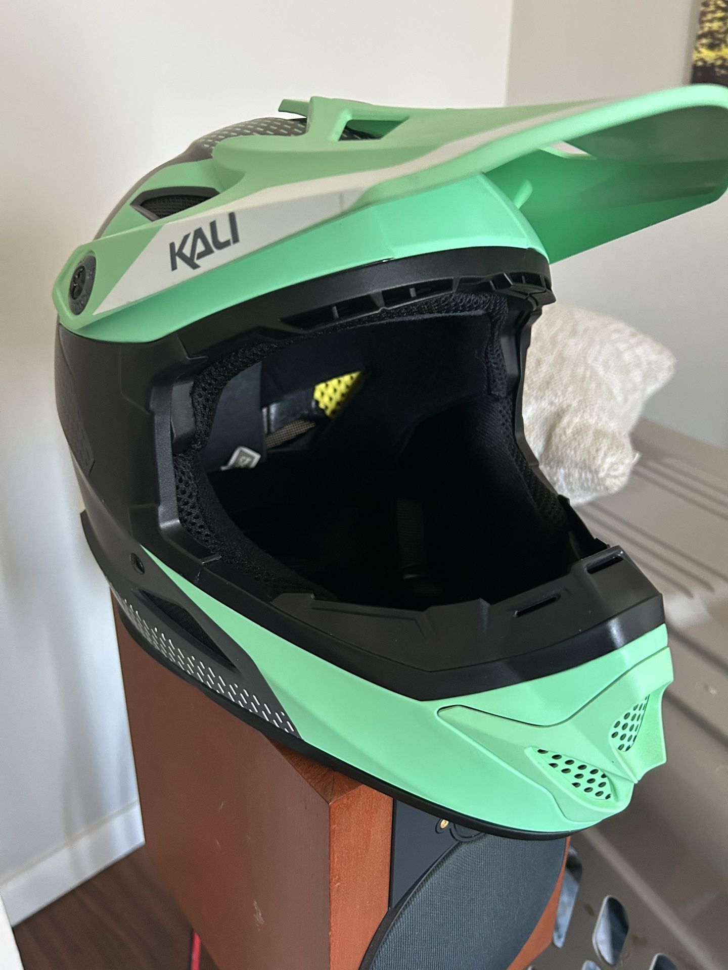 Mountain Bike/E Bike Helmet /////brand New/////