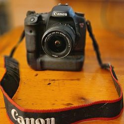 Canon EOS 7D with EFS 18-55mm Lens