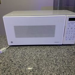 GE Microwave Oven