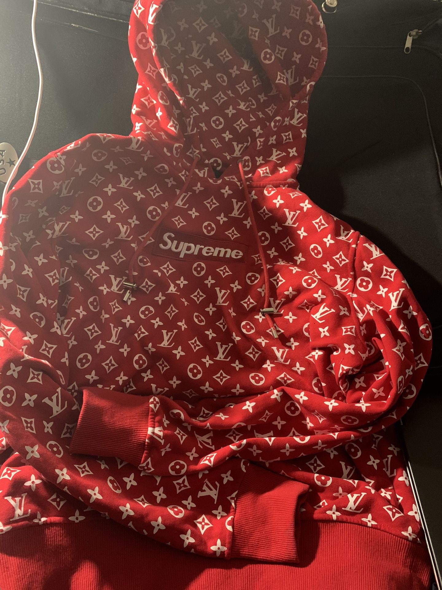 Louis Vuitton supreme hoodie size Large