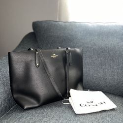 Coach city tote in crossgrain leather