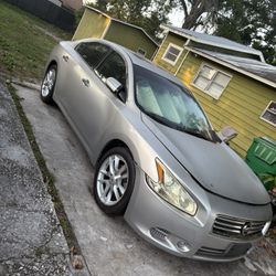 Nissan Maxima