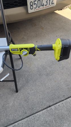 Ryobi Telescoping Cleaning Brush
