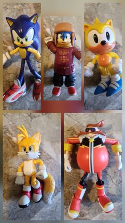 Huge Lot of 13 Sonic the Hedgehog Action Figures / Toy Bundle