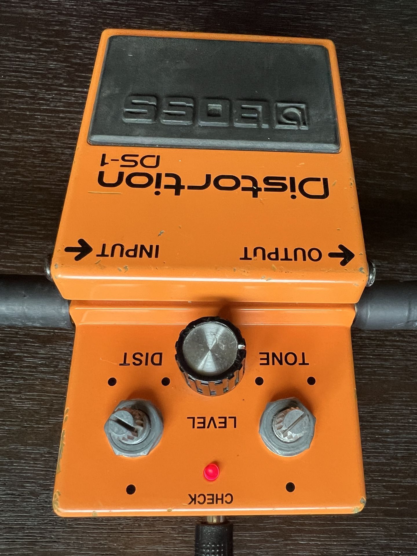 BOSS DS-1 Distortion Pedal (Version 1) display picture 1