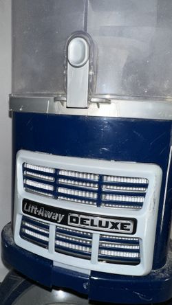 SHARK VACUUM