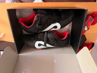 Peloton cycling shoes - man