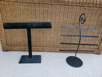 Necklace and Earrings Stands