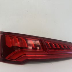 2018 2019 2020 AUDI Q5 SQ5 REAR LEFT DRIVER SIDE LED TAIL LIGHT OEM 80A945094A