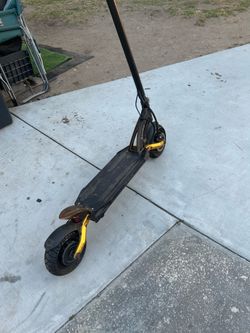 Electric scooter