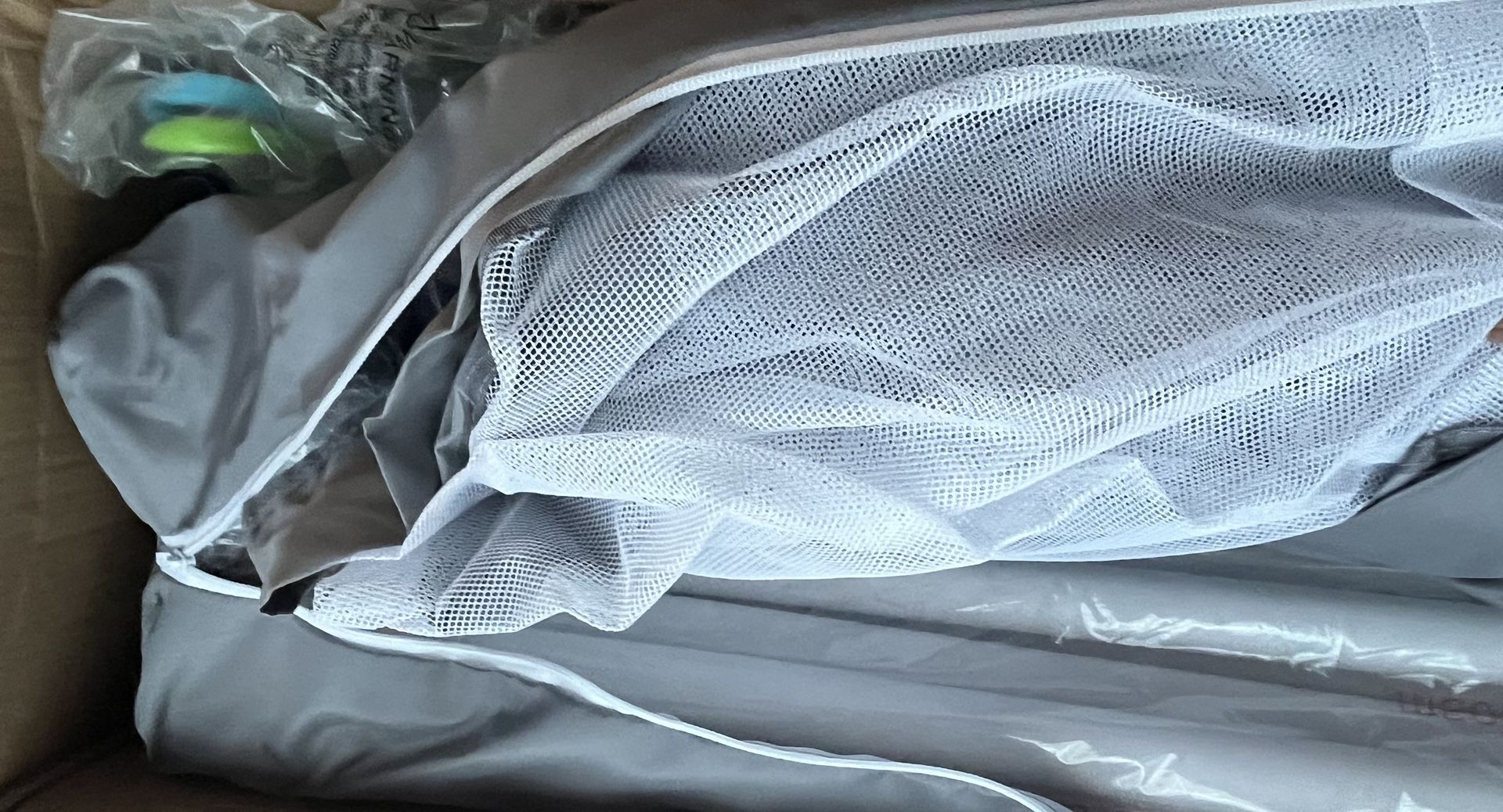 Toddler extra large playpen with carrying case