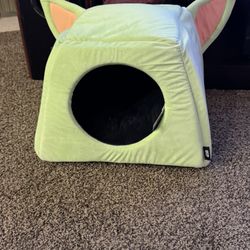STAR WARS THE MANDALORIAN'S THE CHILD Covered Cat & Dog Bed baby yoda grogu